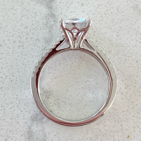 Swarovski Touchstone Crystal Emerald Cut Ring - Picture 5 of 8